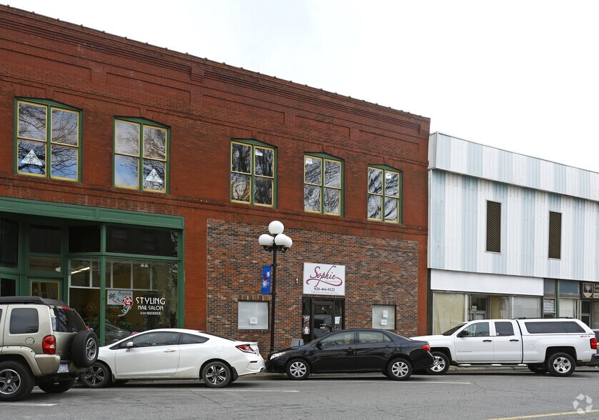 More Photos Of 21 E A St, Newton General Retail For Sale