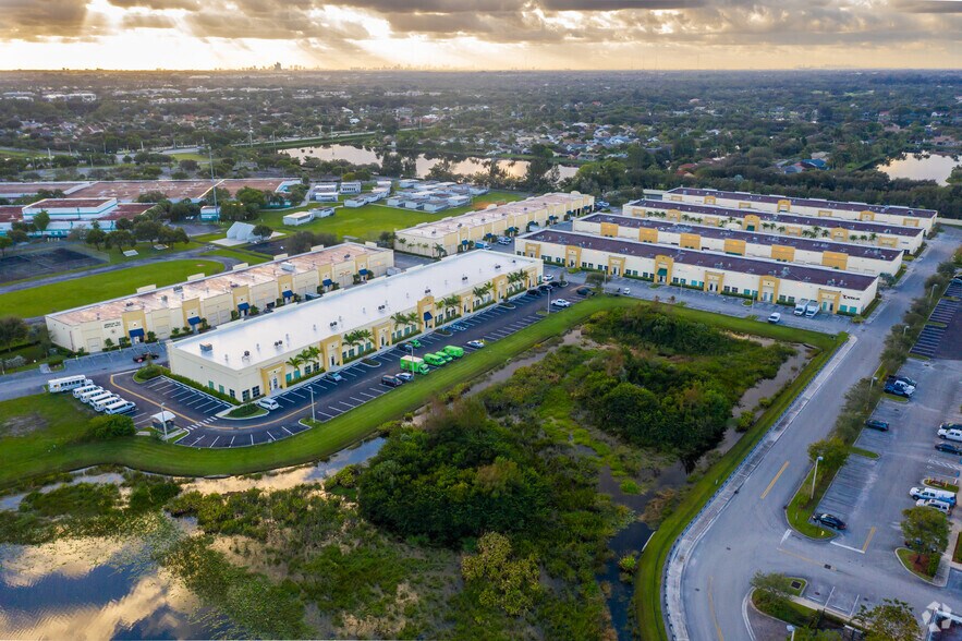 More Photos Of 10380 W State Road 84, Davie Showroom For Lease