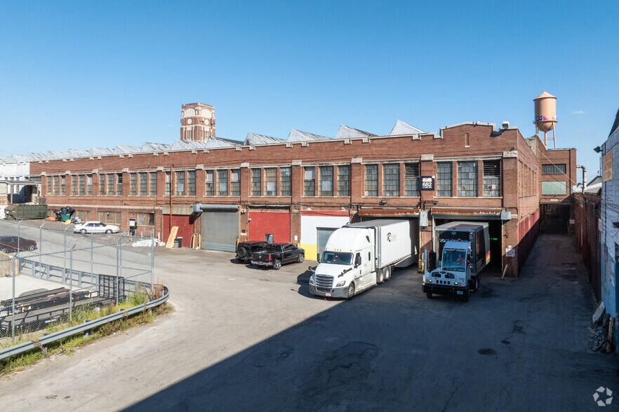 More Photos Of 700 E Erie Ave, Philadelphia Warehouse For Lease
