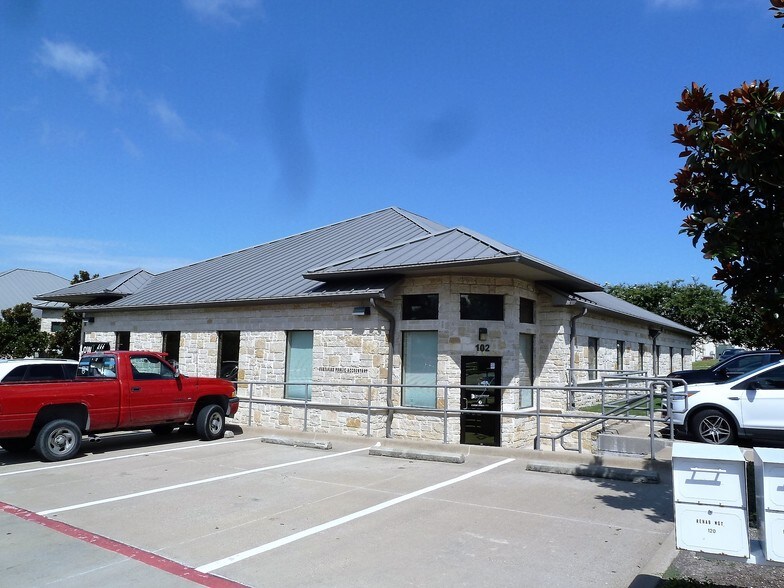 More Photos Of 930 W Ralph Hall Pky, Rockwall Medical For Lease