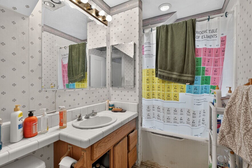 More Photos Of 119 S Adams St, Glendale Multifamily For Sale