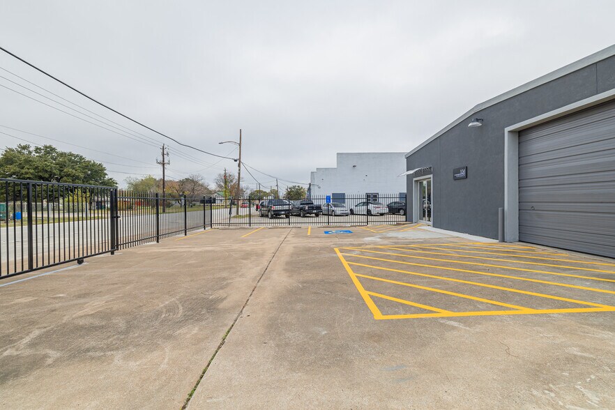 More Photos Of 104 N Shaver St, Pasadena Industrial For Lease