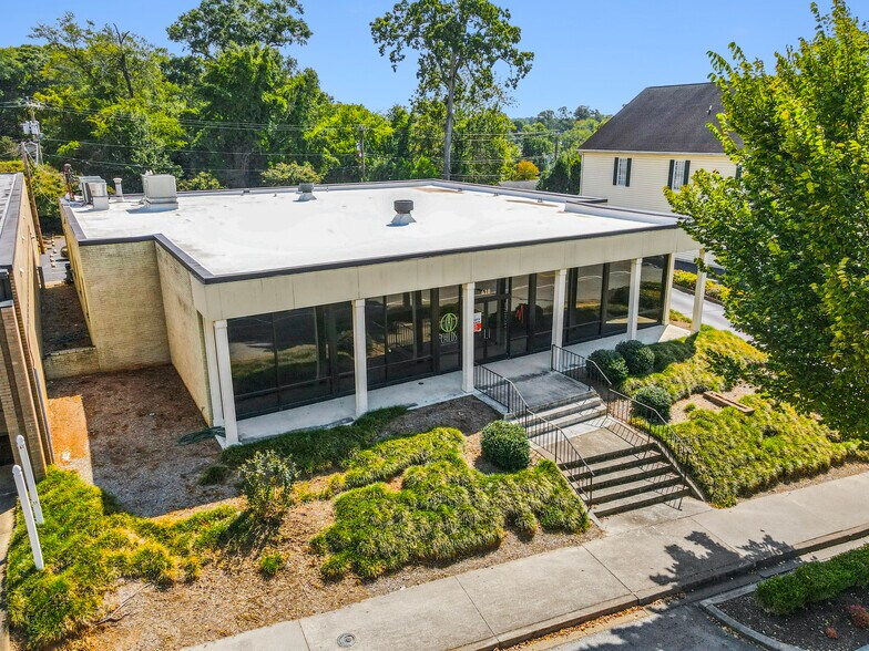 Primary Photo Of 610 N Main St, Greenville Office Residential For Lease