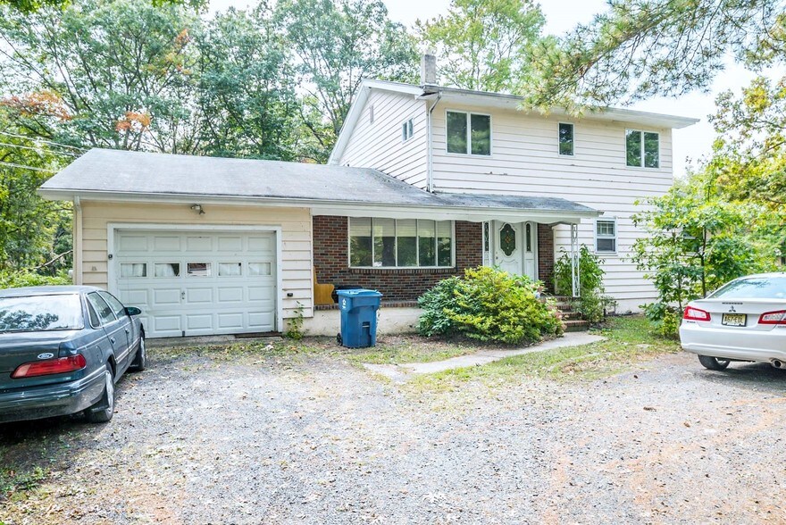 405 Spotswood Gravel Hill Rd, Monroe Township, NJ 08831 Restaurant