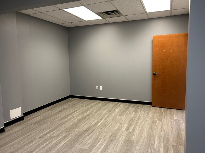 More Photos Of 12035 Shiloh Rd, Dallas Unknown For Lease