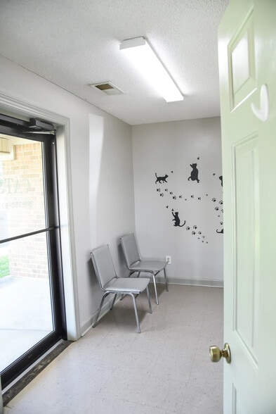 More Photos Of 2218 Beltline Rd SW, Decatur Medical For Sale