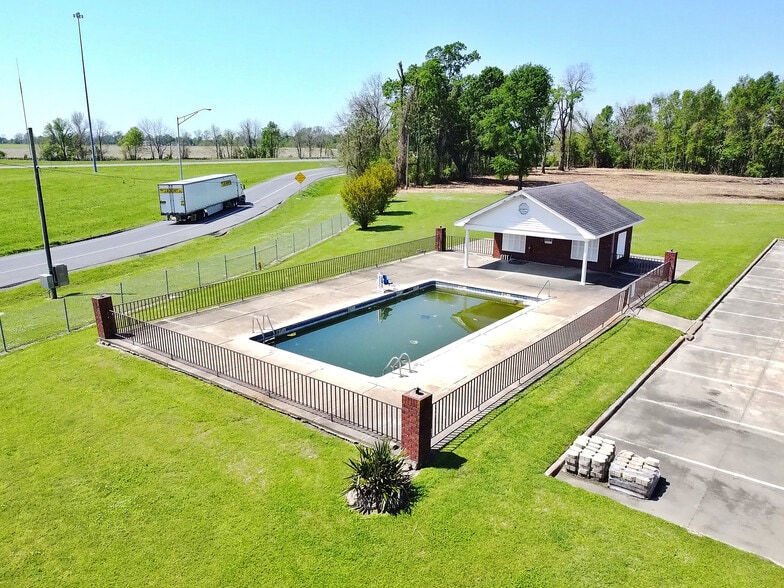 More Photos Of 144 Highway 65 S, Tallulah Hotel For Sale