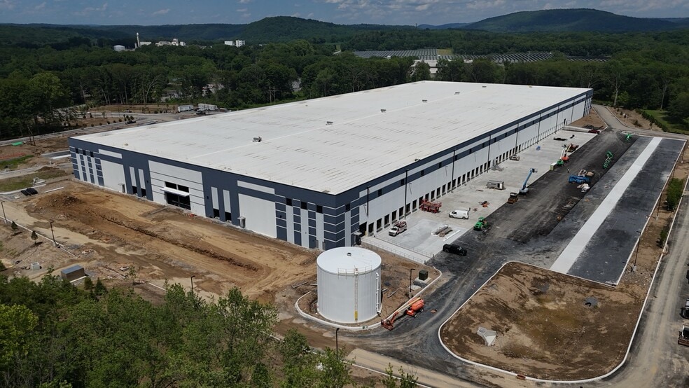 More Photos Of 120 Manunka Chunk Road, Belvidere Distribution For Lease