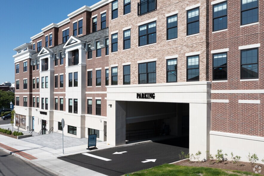 More Photos Of 1 Franklin Ave, Ridgewood Apartments For Lease