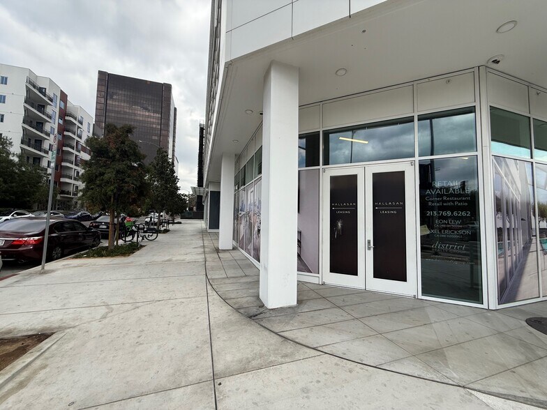 More Photos Of 696 S New Hampshire Ave, Los Angeles Apartments For Lease