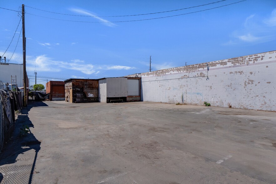 More Photos Of 10920 S La Cienega Blvd, Inglewood Warehouse For Sale