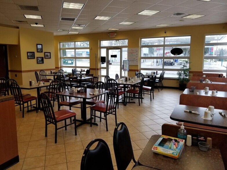 More Photos Of 117-119 S Main St, Cedar Grove Restaurant For Sale