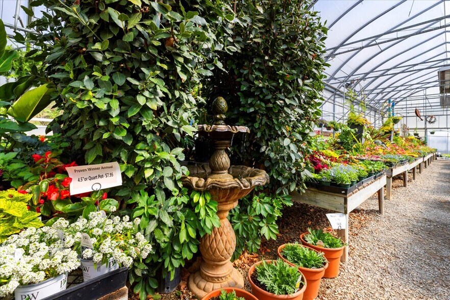 More Photos Of 1356 Coopers Cove Rd, Hardy Specialty For Sale