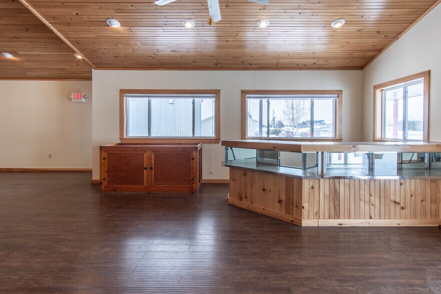 More Photos Of 43748/43752 NY-12 Rt, Alexandria Bay Freestanding For Sale