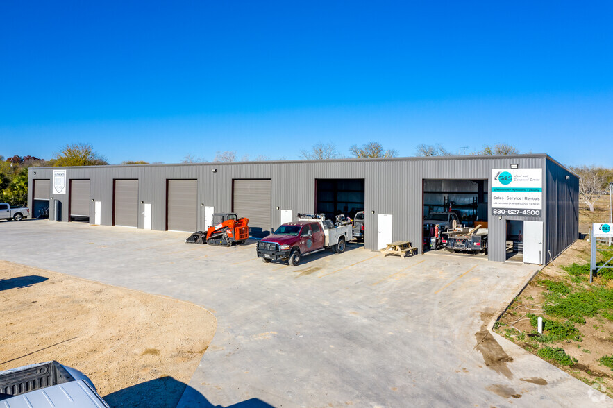 Primary Photo Of 149 Ferryboat Ln, New Braunfels Industrial For Lease