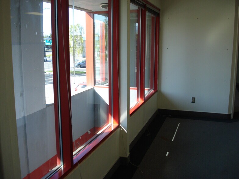 More Photos Of 3700 Woodland Dr, Anchorage Flex For Sale