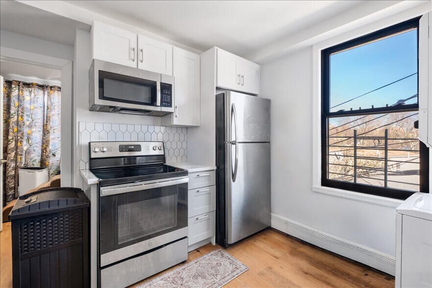 More Photos Of 97 Waverly St, Yonkers Apartments For Sale