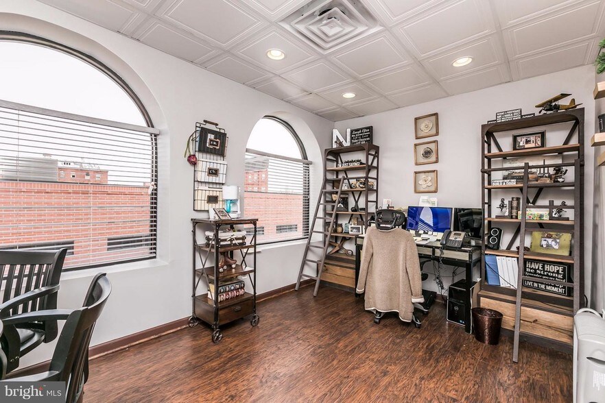 More Photos Of 4 N Exeter St, Baltimore Loft Creative Space For Lease