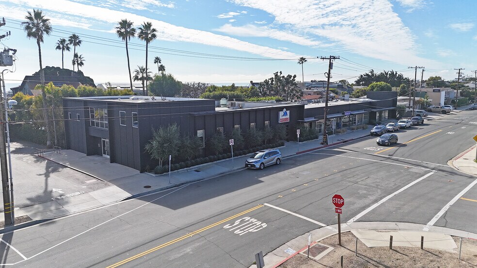 More Photos Of 23676-23712 Malibu Rd, Malibu Office For Lease