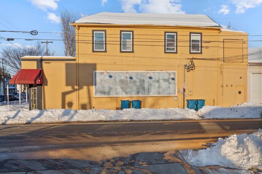 More Photos Of 194-198 Main St, Emmaus Restaurant For Sale