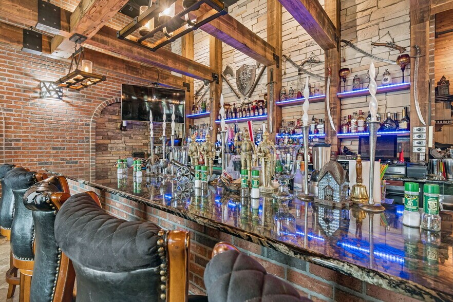 More Photos Of 3007 Commercial Way, Spring Hill Restaurant For Sale