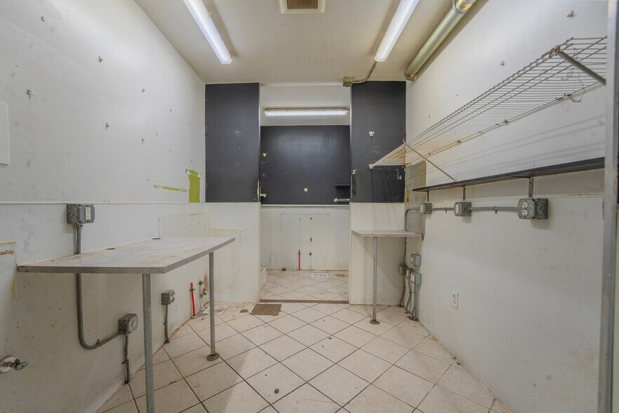 More Photos Of 370 Pacific Ave, Jersey City Storefront Retail Residential For Lease