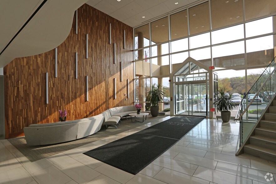 More Photos Of 1475 Dunwoody Dr, West Chester Office For Lease