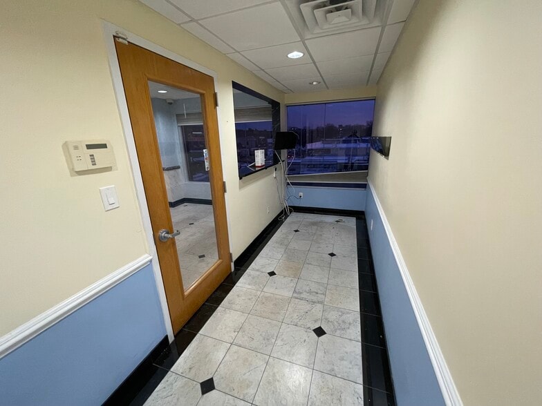 More Photos Of 3041 Avenue U, Brooklyn Medical For Sale