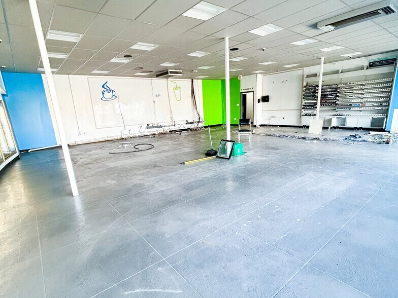 More Photos Of 3402 University Ave, Lubbock Convenience Store For Lease