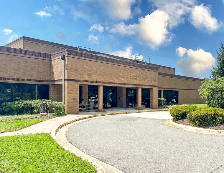 More Photos Of 9900 Blackwell Rd, Rockville Flex For Sale