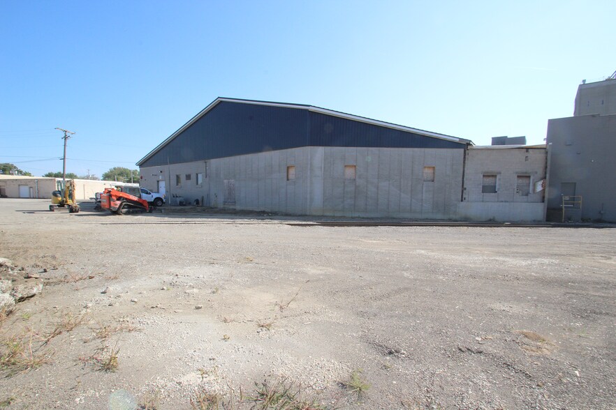 More Photos Of 1550 Spruce St, Wooster Industrial For Sale