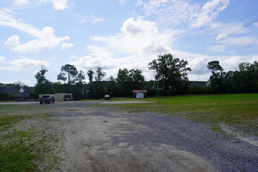More Photos Of 771 Brownswood Rd, Johns Island Contractor Storage Yard For Lease