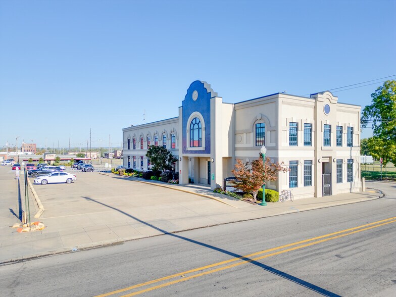 Primary Photo Of 19 N 5th St, Fort Smith Office For Lease