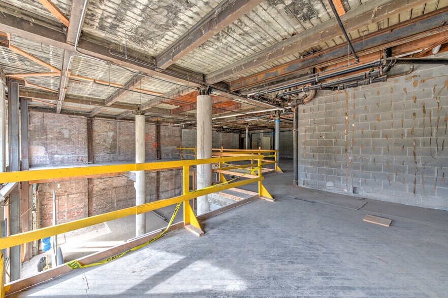 More Photos Of 318-320 S Michigan Ave, Chicago Apartments For Sale