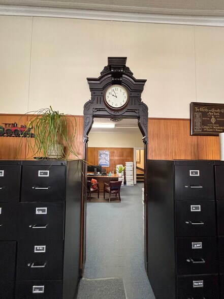 More Photos Of 14 2nd St, Troy Storefront Retail Residential For Lease