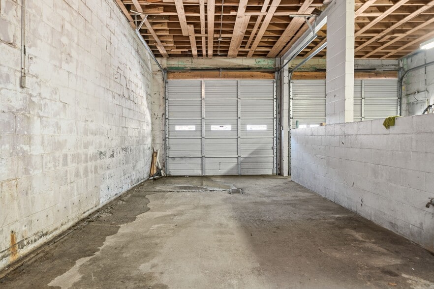 More Photos Of 340 Park Ave, Hot Springs Auto Repair For Sale