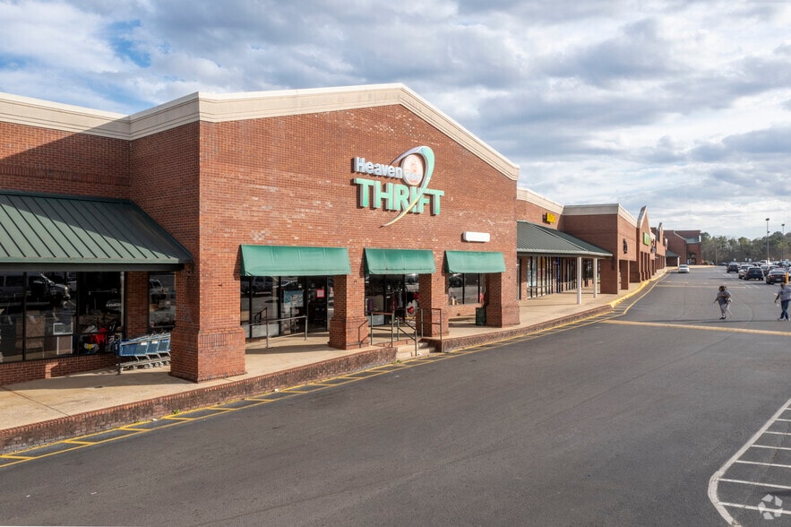 More Photos Of 1671-1691 Center Point Pky, Birmingham Unknown For Lease