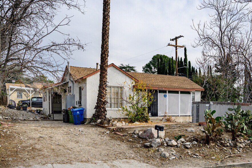 More Photos Of 7025 Day St, Tujunga Multifamily For Sale