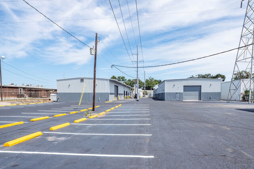 More Photos Of 3567 Meeting Street Rd, North Charleston Unknown For Lease