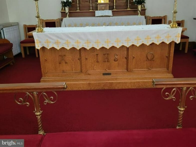 More Photos Of 120 W 4th St, Mount Carmel Religious Facility For Sale