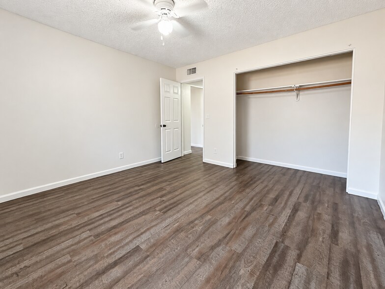 More Photos Of 2528 Security Ave, Bakersfield Apartments For Sale
