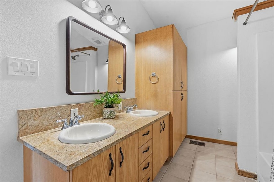 More Photos Of 1770 Elder Hill rd, Driftwood Specialty For Sale