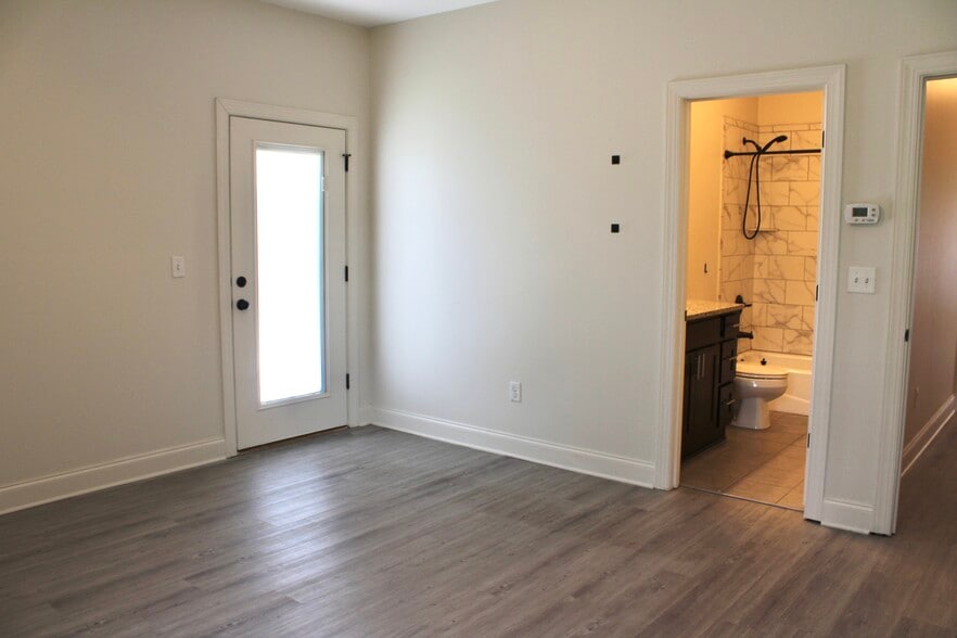 More Photos Of 200 Park West Loop, Oxford Apartments For Sale