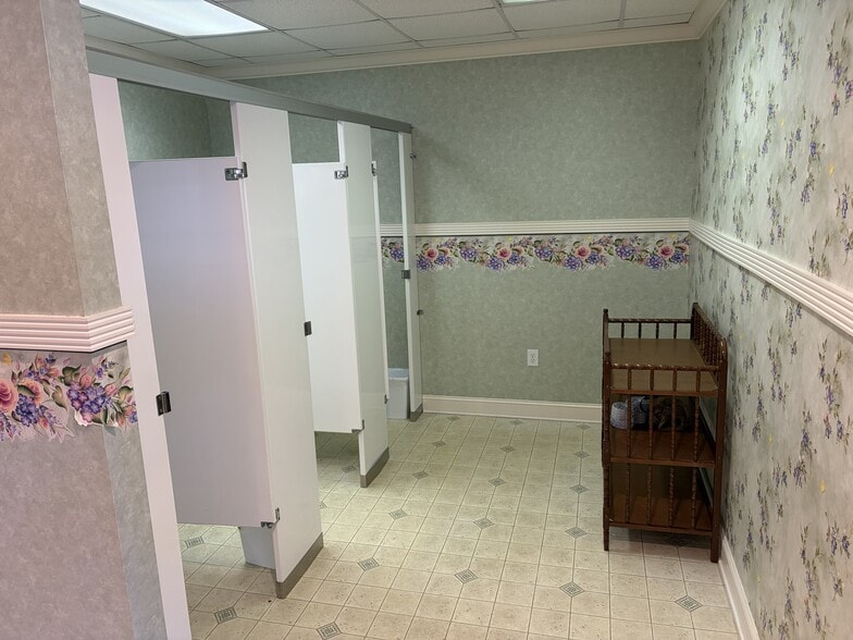 More Photos Of 413 Polkville Rd, Shelby Religious Facility For Sale