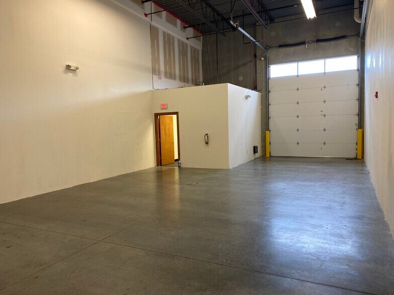 Primary Photo Of 658 Griffith Rd, Charlotte Warehouse For Lease