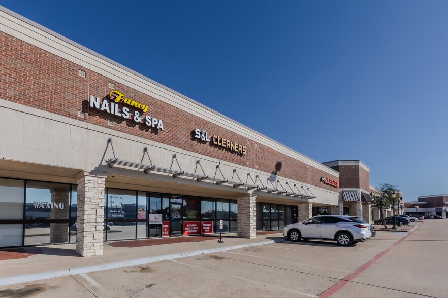 More Photos Of 2810 E Trinity Mills Rd, Carrollton Unknown For Lease