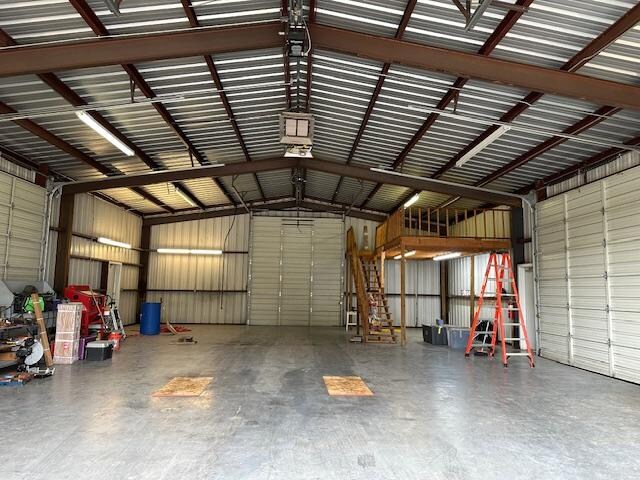 More Photos Of 18875 FM 121, Gunter Manufacturing For Lease