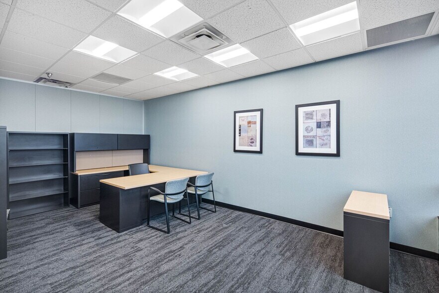 More Photos Of 6801 E Hillsborough Ave, Tampa Office Residential For Lease