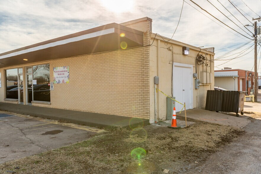 More Photos Of 1301 W Gore Blvd, Lawton Medical For Sale