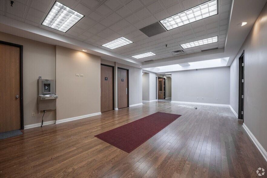 More Photos Of 600 N Bell Ave, Carnegie Office For Lease